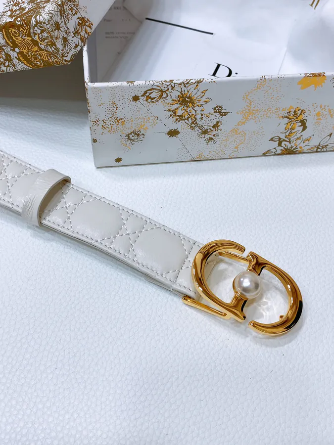 Montaigne Jolie Belt in Smooth Calfskin