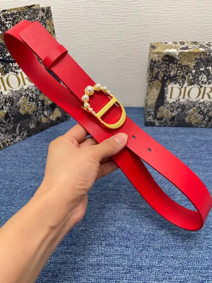 30 Montaigne Belt in Black Grained Calfskin