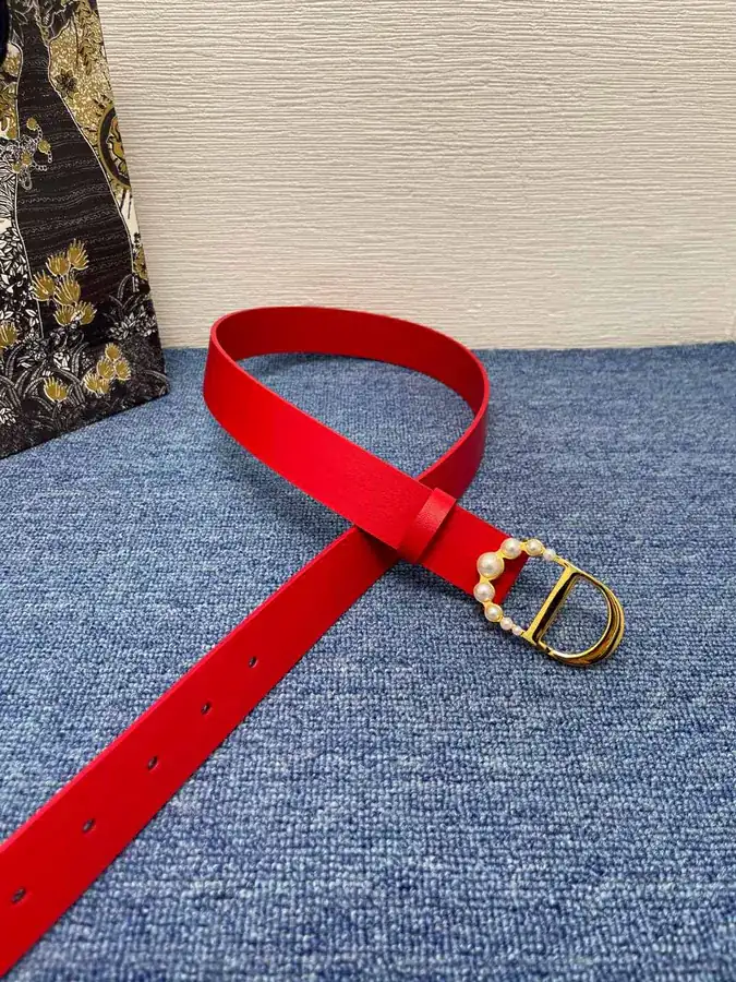 30 Montaigne Belt in Black Grained Calfskin