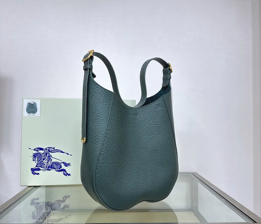 Daniel Lee Chess Shoulder Bag
