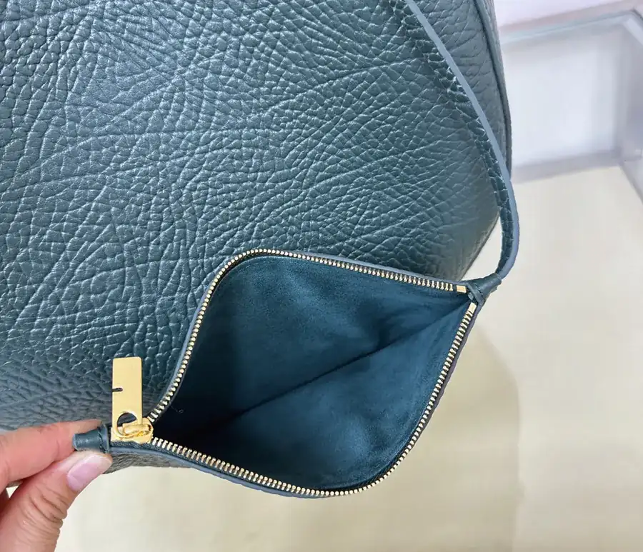 Daniel Lee Chess Shoulder Bag