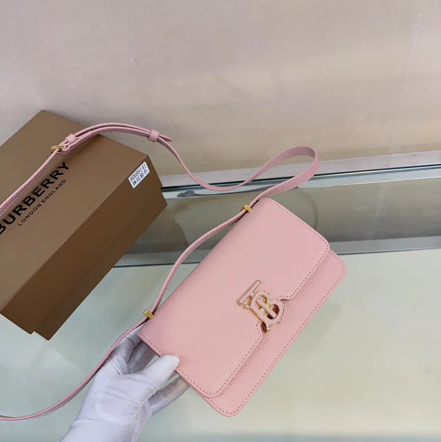 B House Exclusive Lock Closure Bucket Bag