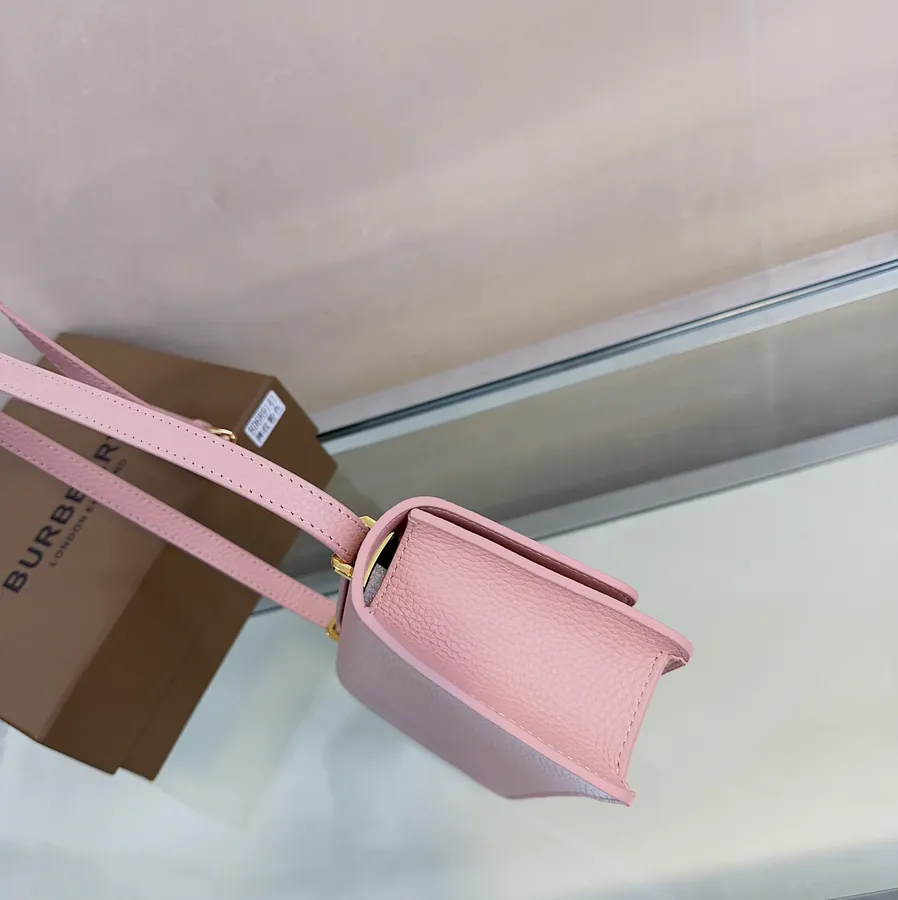 B House Exclusive Lock Closure Bucket Bag