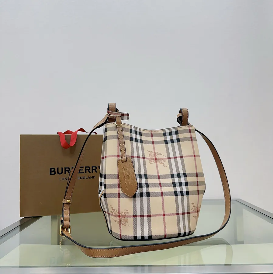 P350 B House Minimalist Crossbody Bucket Bag
