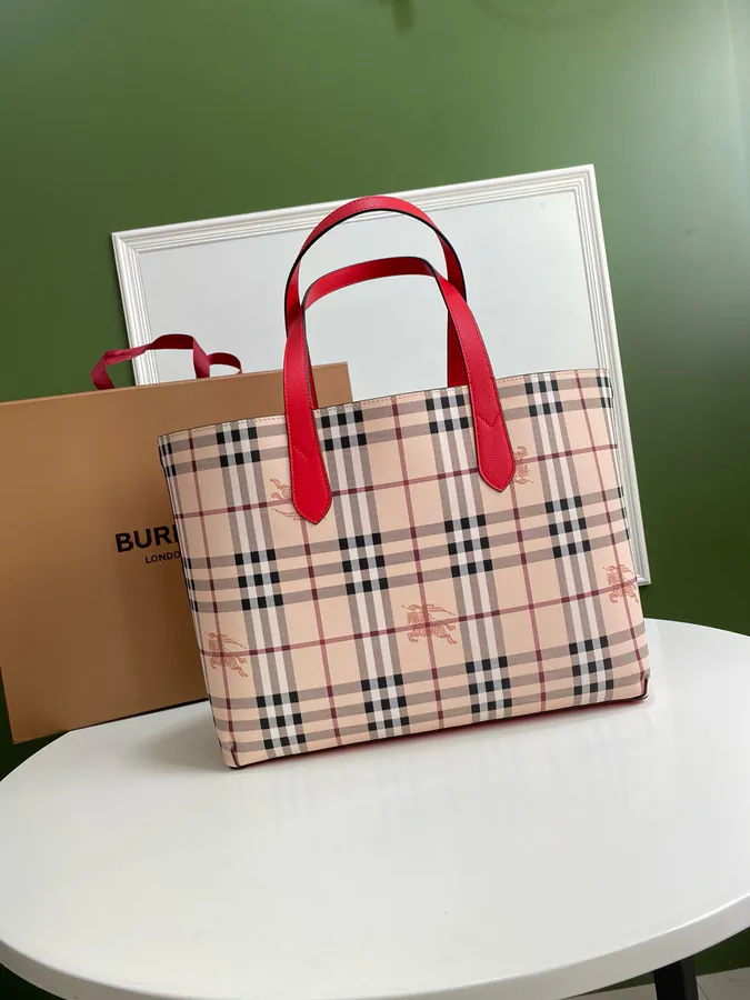 P430 B House Double Face Shopping Bag