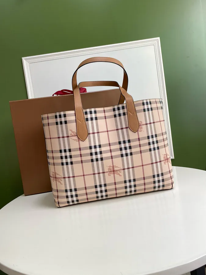 P430 B House Double Sided Shopping Bag