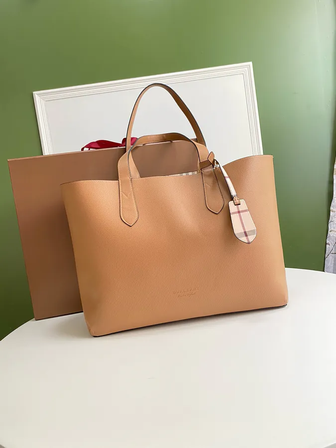P430 B House Double Sided Shopping Bag