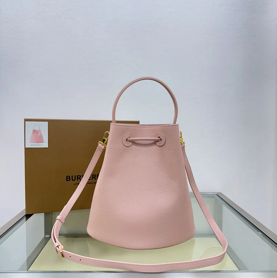 Thomas Burberry P730 Bucket Bag