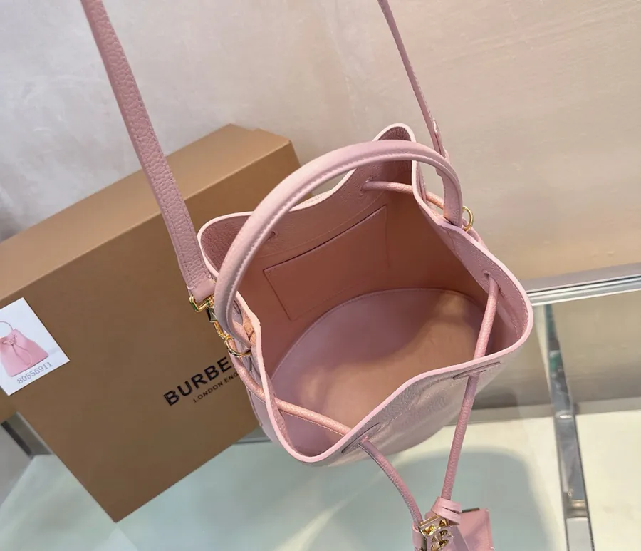 Thomas Burberry P730 Bucket Bag