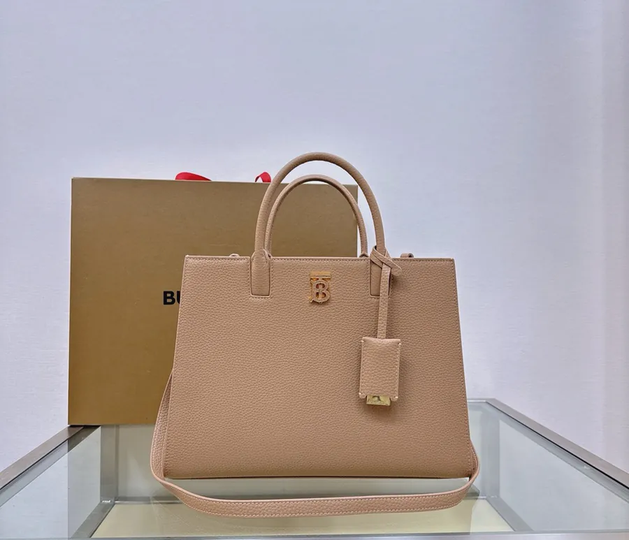 Thomas Burberry P800 Tote Bag with Stand Up Design