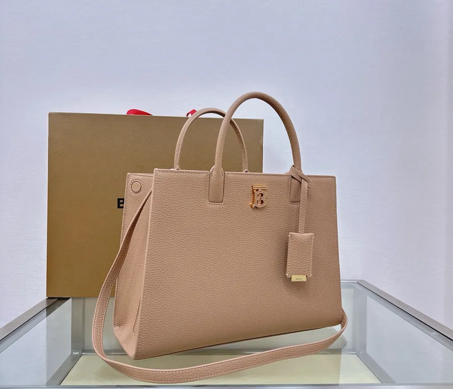 Thomas Burberry P800 Tote Bag with Stand Up Design