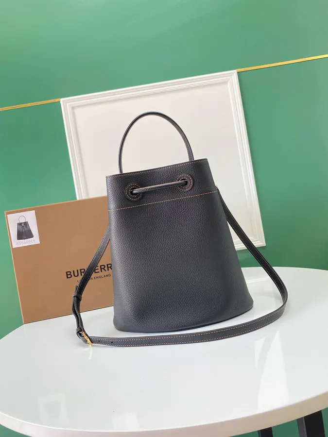 Thomas Burberry P730 Bucket Bag