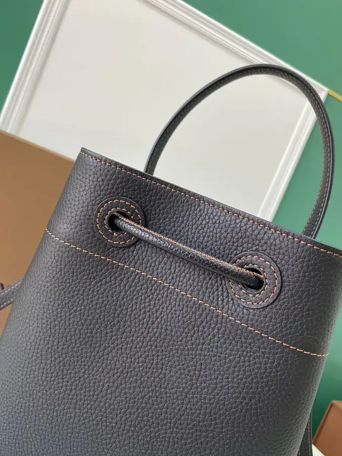 Thomas Burberry P730 Bucket Bag