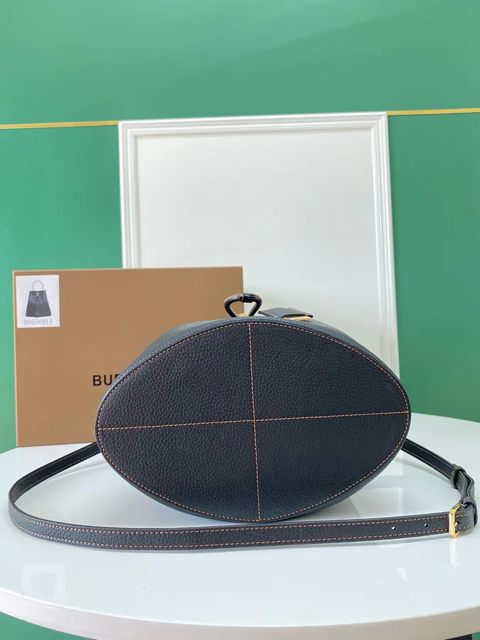 Thomas Burberry P730 Bucket Bag