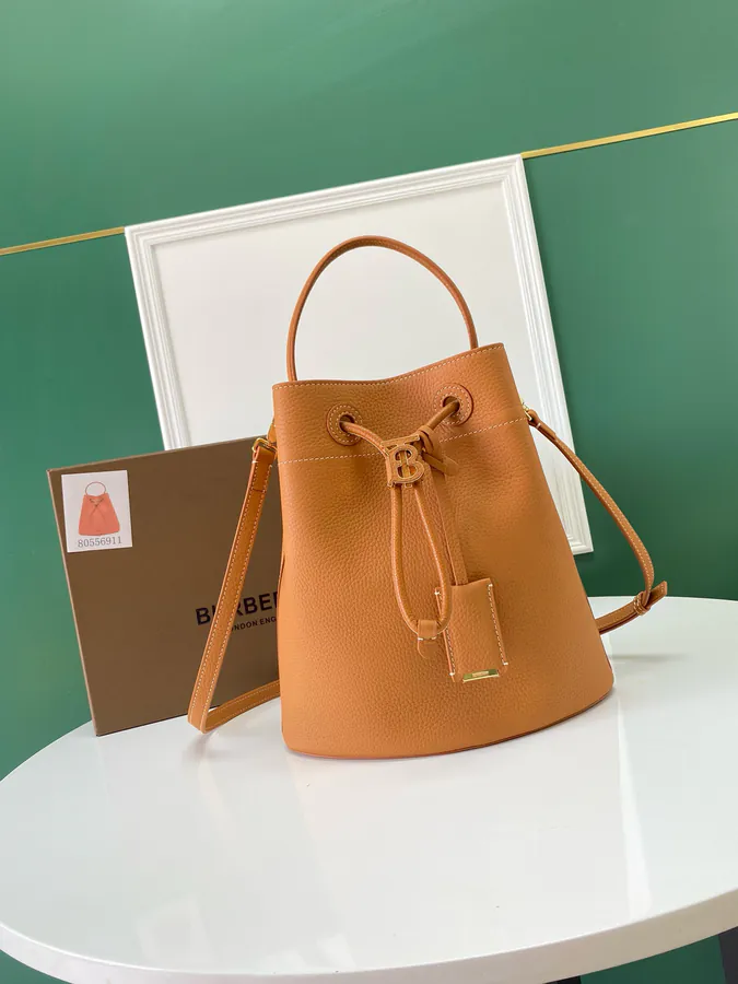 Thomas Burberry P730 Bucket Bag
