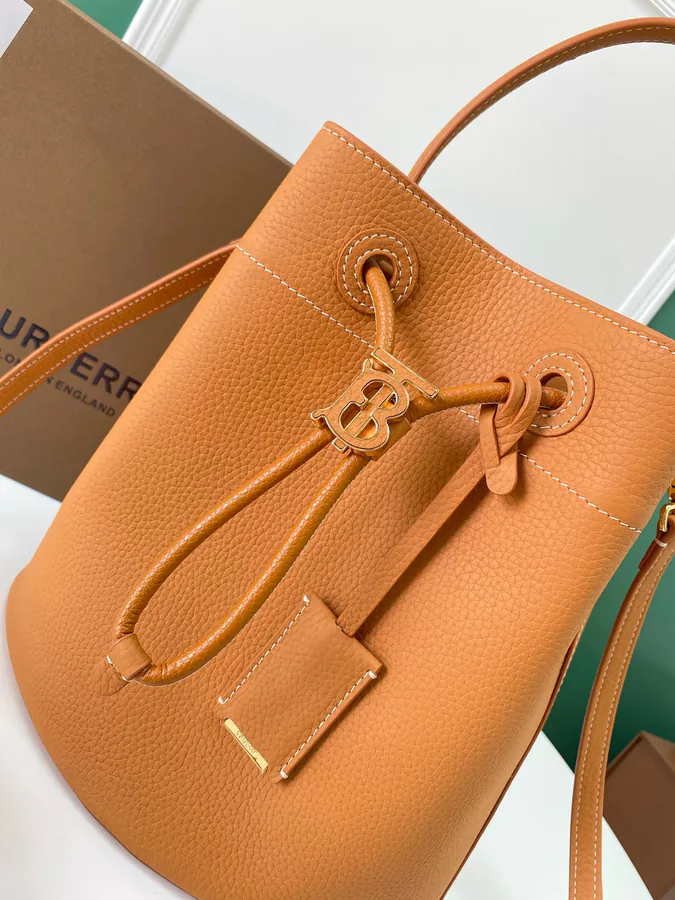 Thomas Burberry P730 Bucket Bag