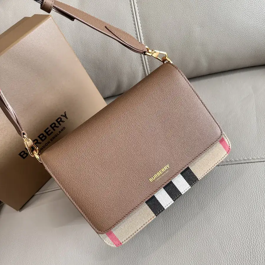 B Brand New Check Bucket Bag with Adjustable Shoulder Strap