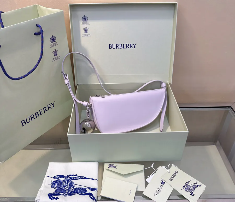 B Brand New Shoulder Bag Folded Shield Design