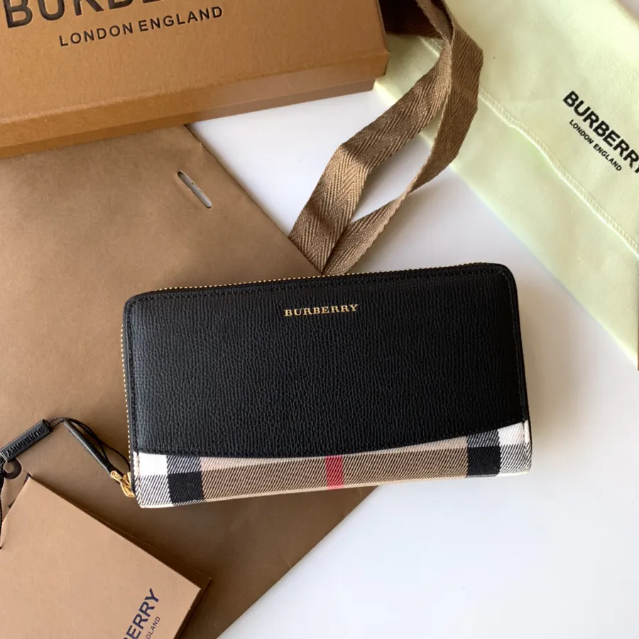P240 House Grained Leather Zip Bag