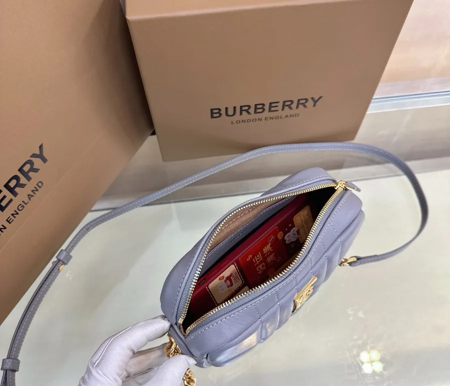 Thomas Burberry Lola – Camera Bag in Grained Calfskin