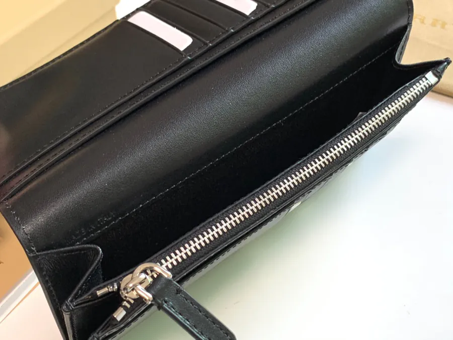 P220 London Check Bucket Bag