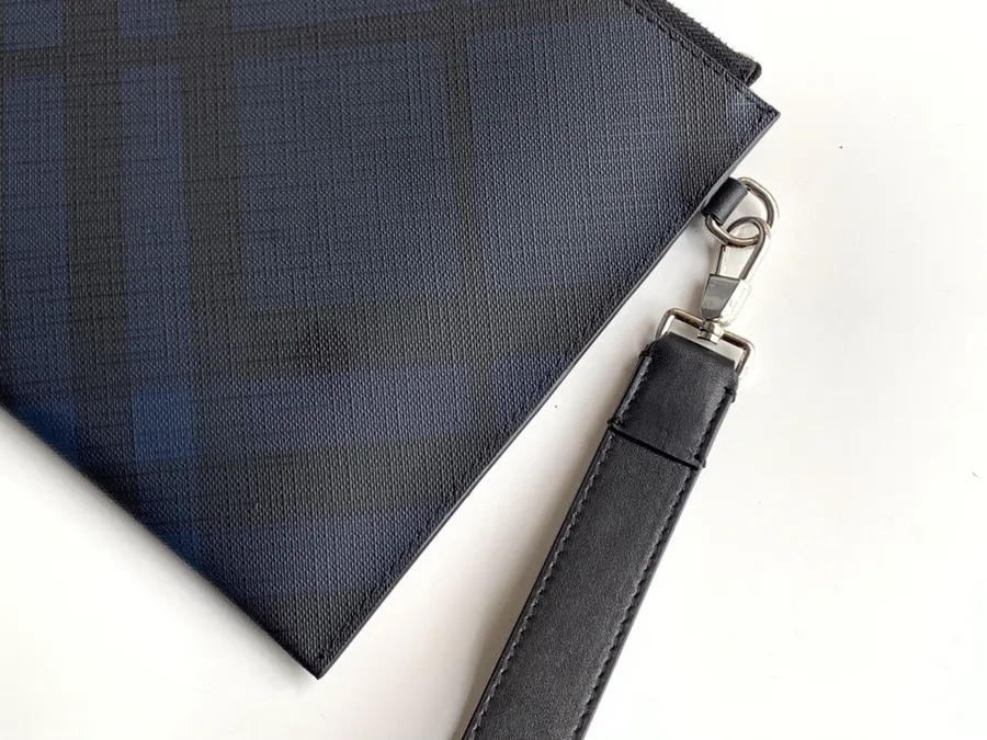 P240 London Check Zip Organizer Bag