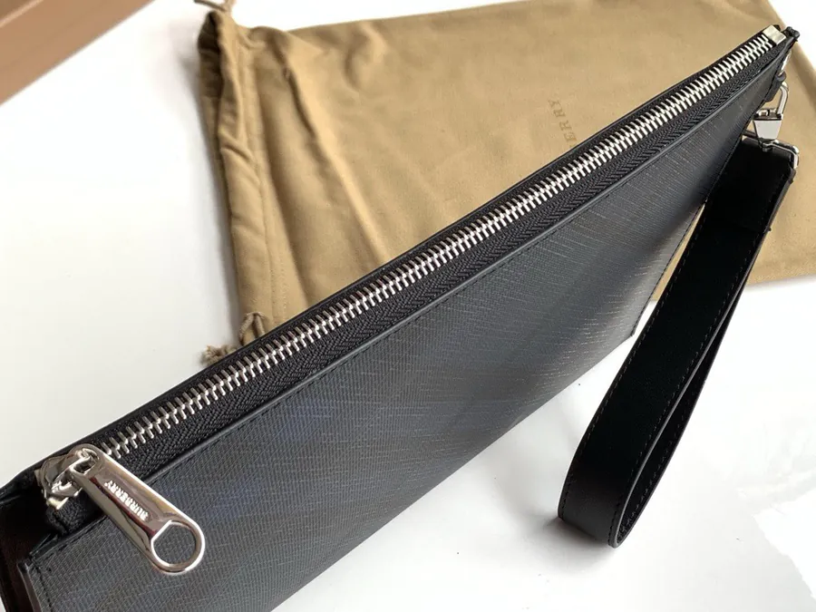 P240 London Check Zip Organizer Bag