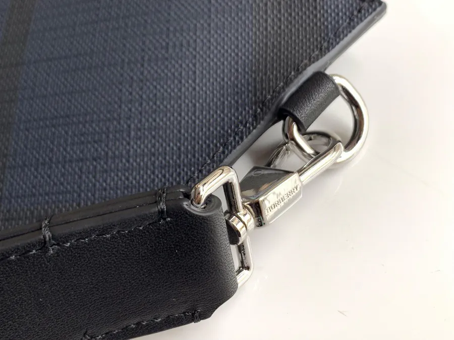 P240 London Check Zip Organizer Bag