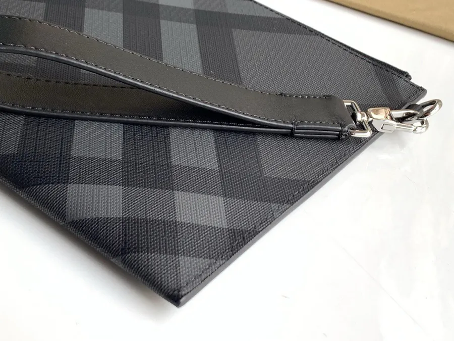 P240 London Check Zip Organizer Bag