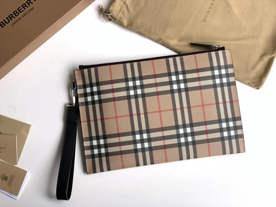 P240 Vintage Check Zipper Organizer Bag by B•Home