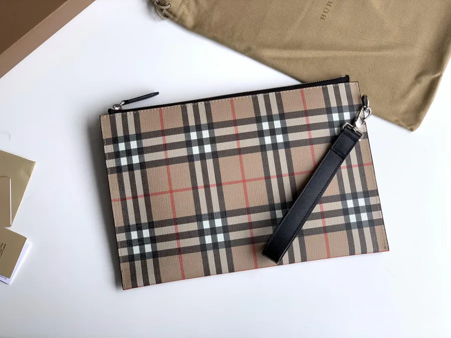 P240 Vintage Check Zipper Organizer Bag by B•Home