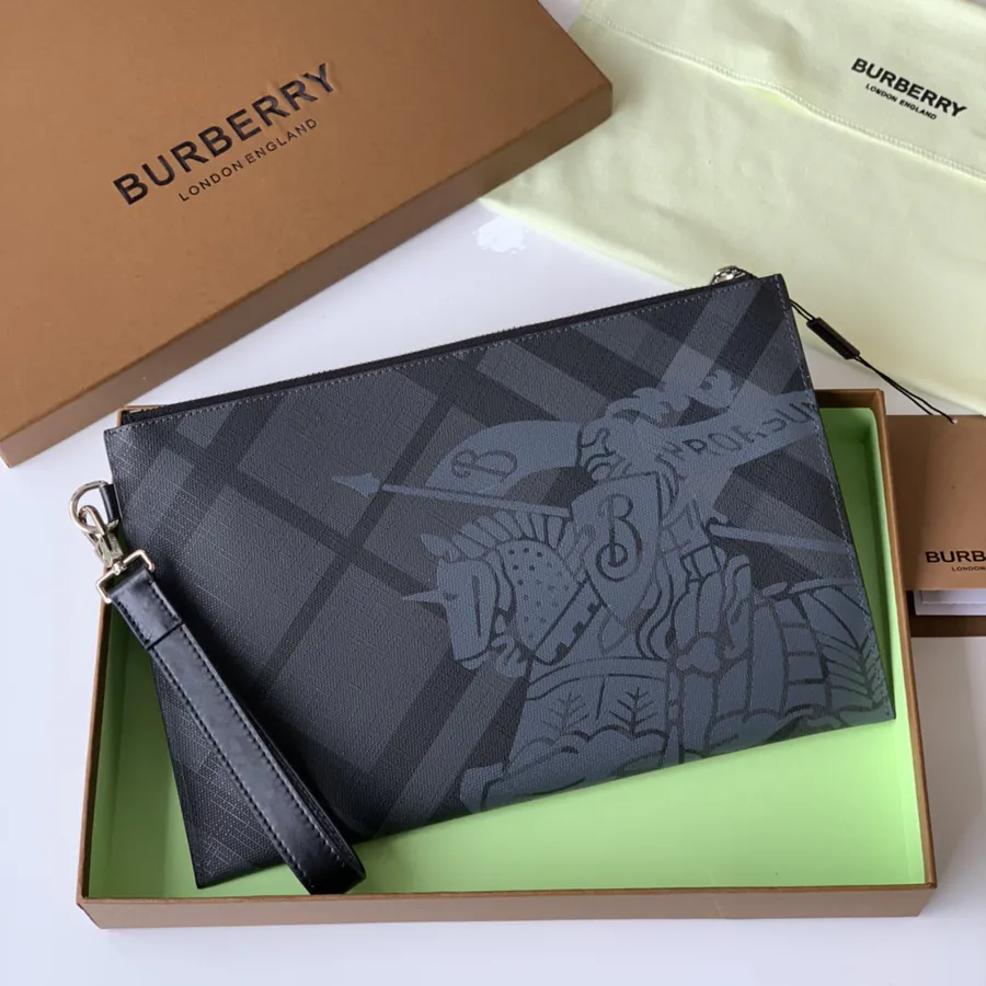 P240 London Zipped Organizer Bag