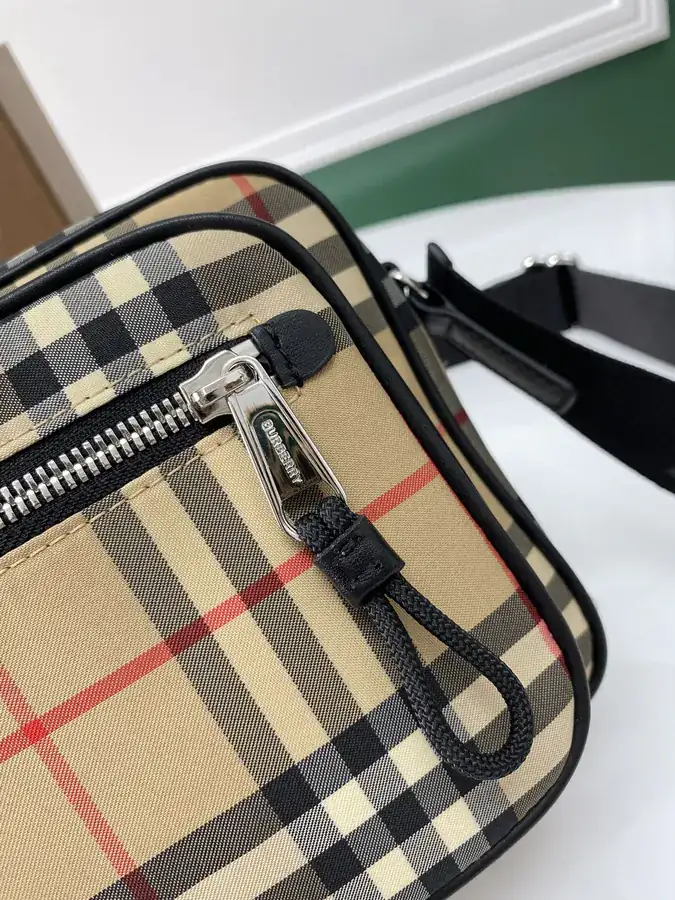 B House Vintage Bucket Bag with Grained Calfskin and Leather Trim