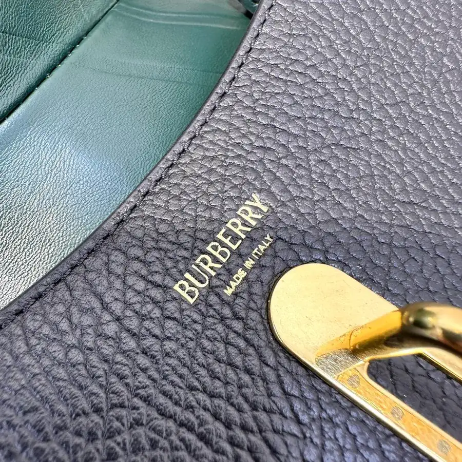 P600 B Family New Stand Tall Bag, Grained Calfskin