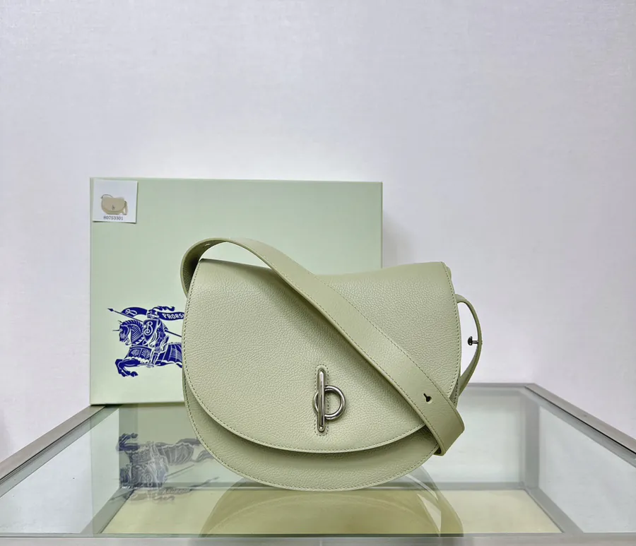 P780 B Family New Stand Up Bag, 26cm, Grained Calfskin