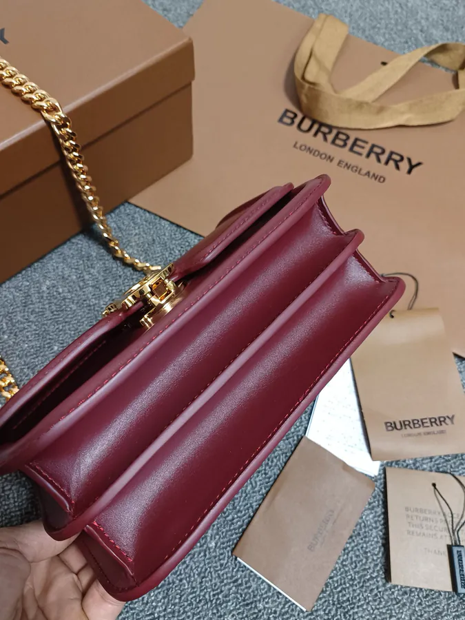 Thomas Burberry TB Exclusive Lock Clutch