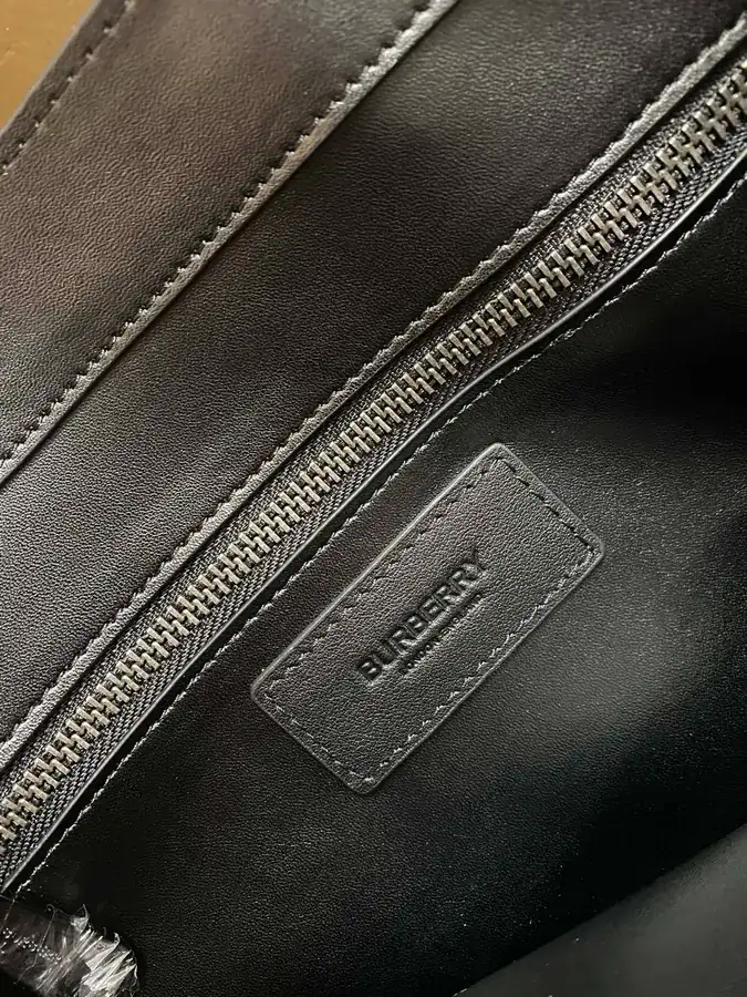P550 B Brand New Tote Bag