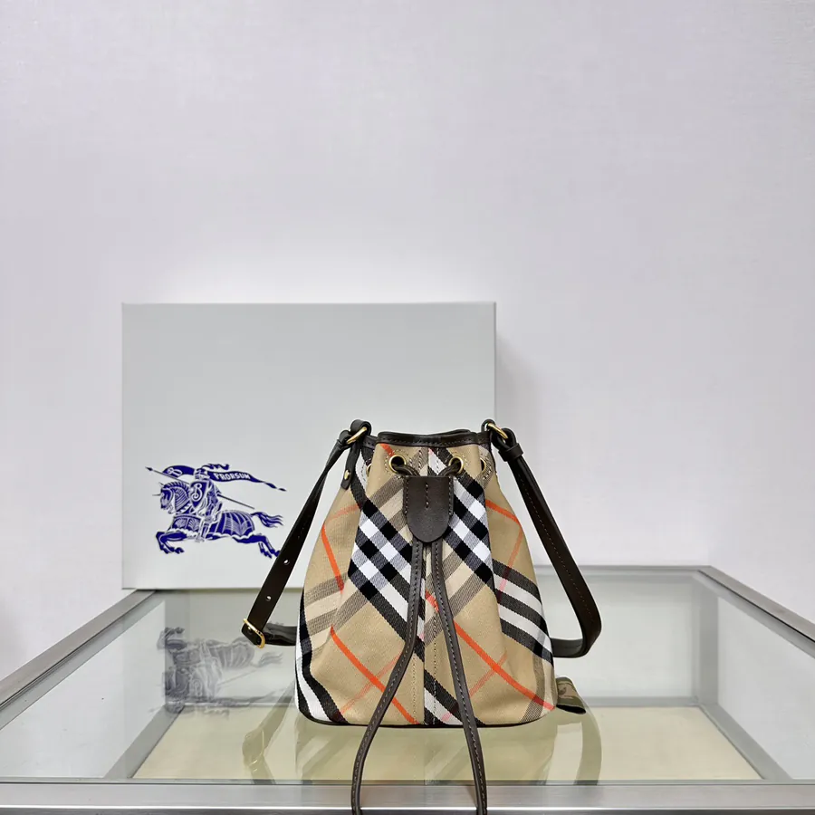 P550 B Family New Bucket Bag