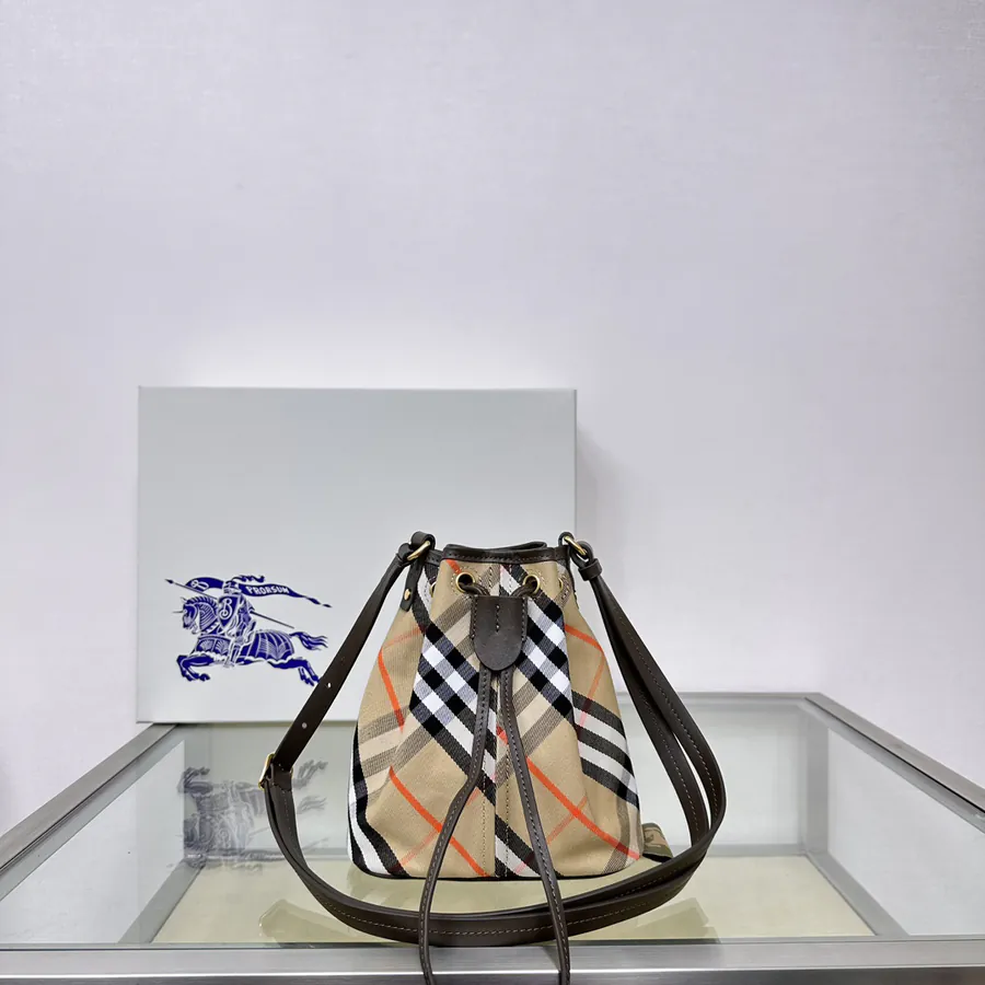 P550 B Family New Bucket Bag