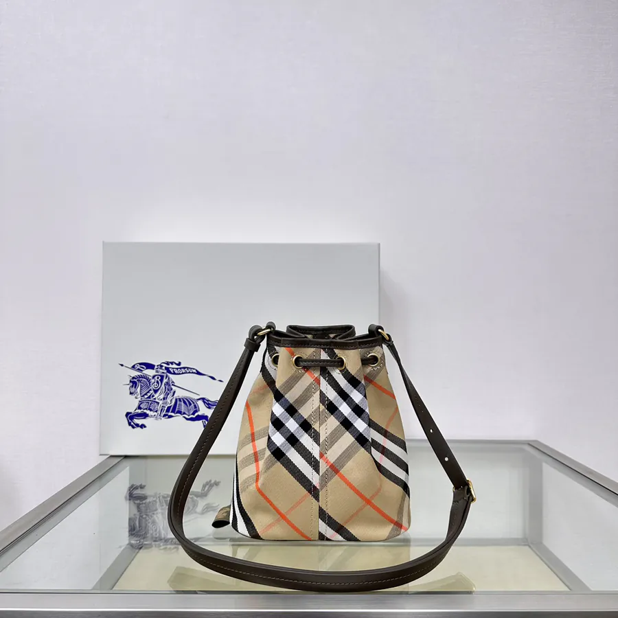 P550 B Family New Bucket Bag