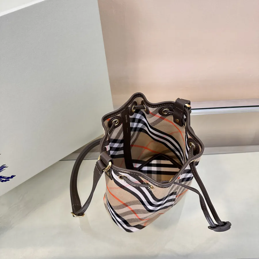 P550 B Family New Bucket Bag