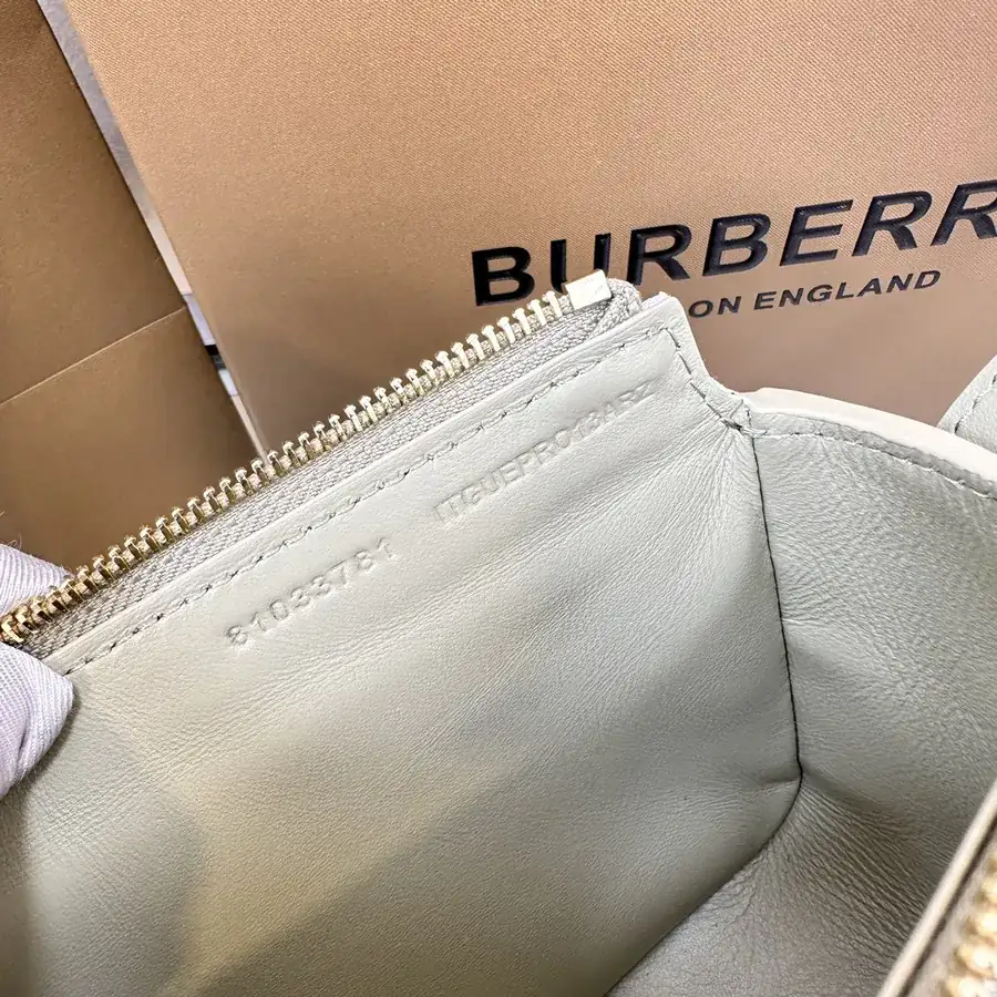 B New Latest Zippered Crossbody Bag