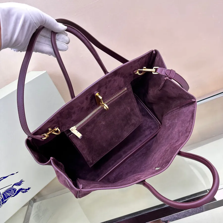 900 B New Tote Bag