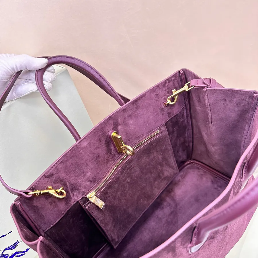 900 B New Tote Bag
