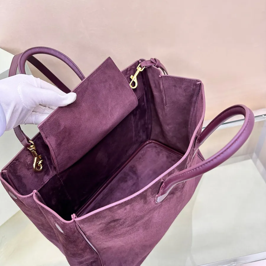 900 B New Tote Bag