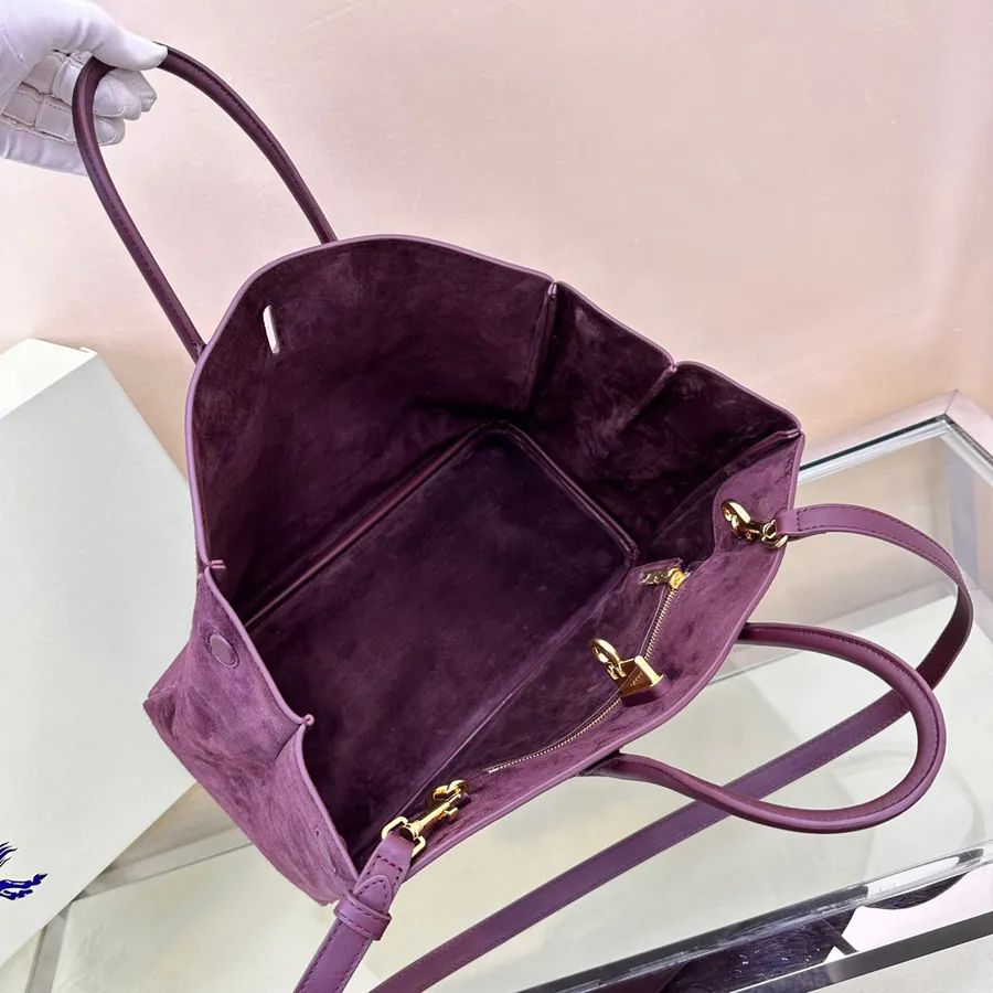 900 B New Tote Bag