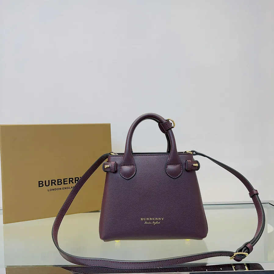 B's Iconic The Banner Handbag