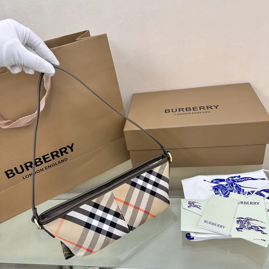 Burberry New P380 Crossbody Bag Versatile Handbag