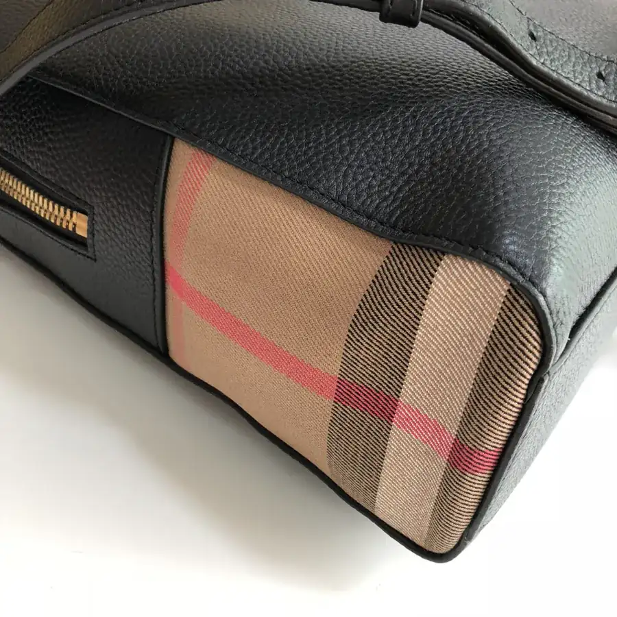 P650 B Brand Men's Grained Calfskin Briefcase