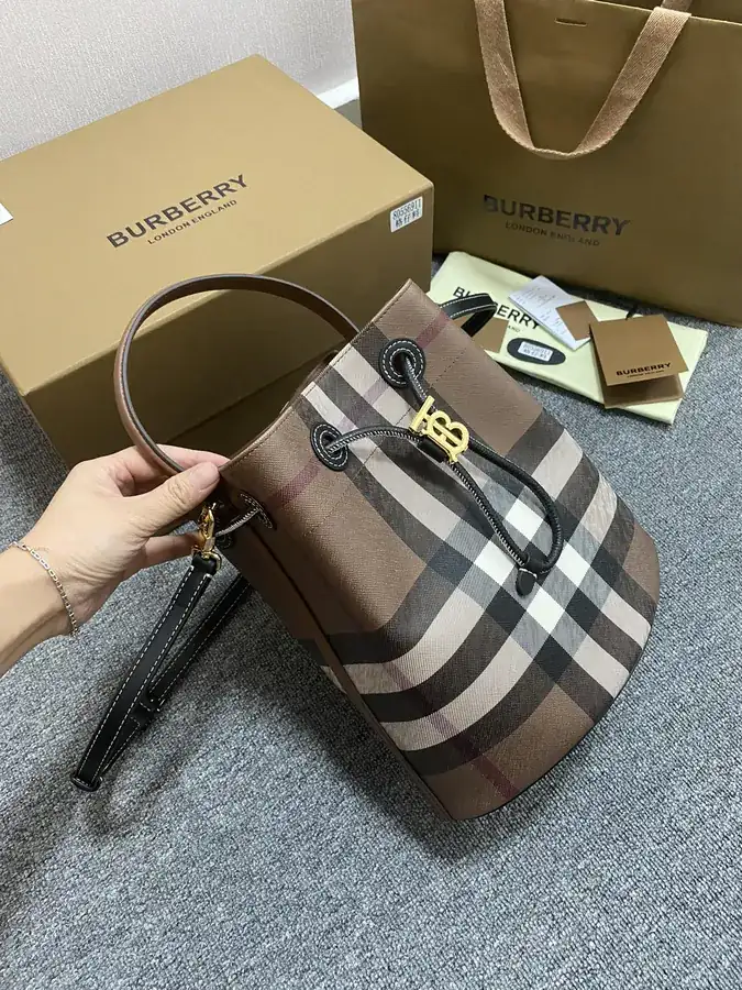 B House桦木棕色水桶包